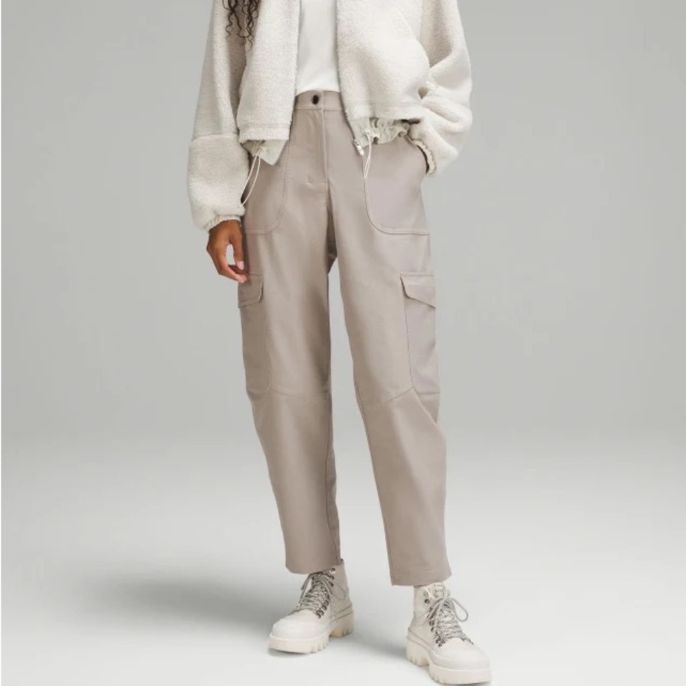 Lululemon light utilitech Cargo Pocket High Rise Barrel Leg Pants